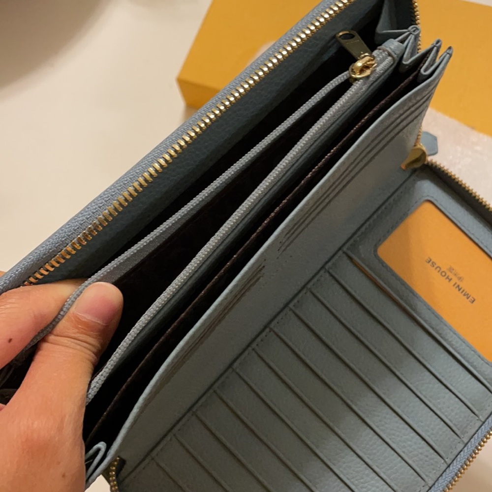 Wallet - Picture 4 of 4